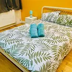 Serene Garden Retreat, 1 Bed Entire Flat